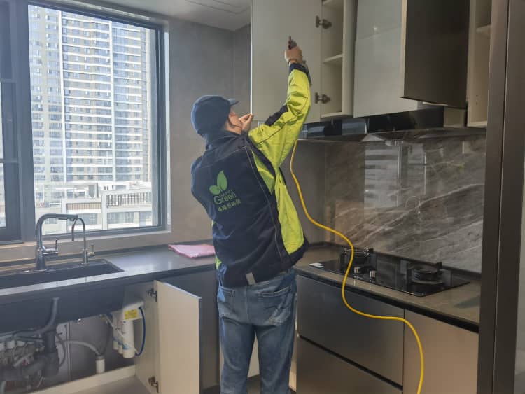 武汉人警惕！天天摸的手机壳，竟藏甲醛隐患？